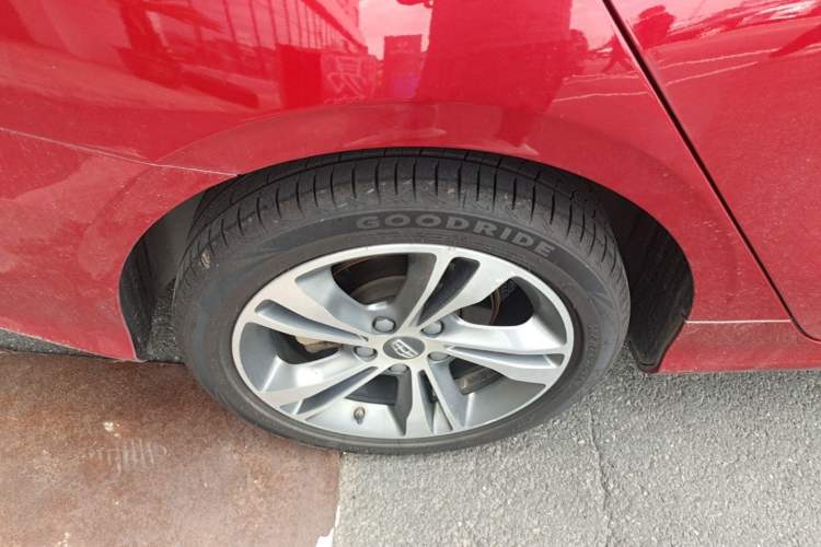 Used Geely Auto Binray 2018 14T CVT Binyi Edition Right Rear Wheel Hub
