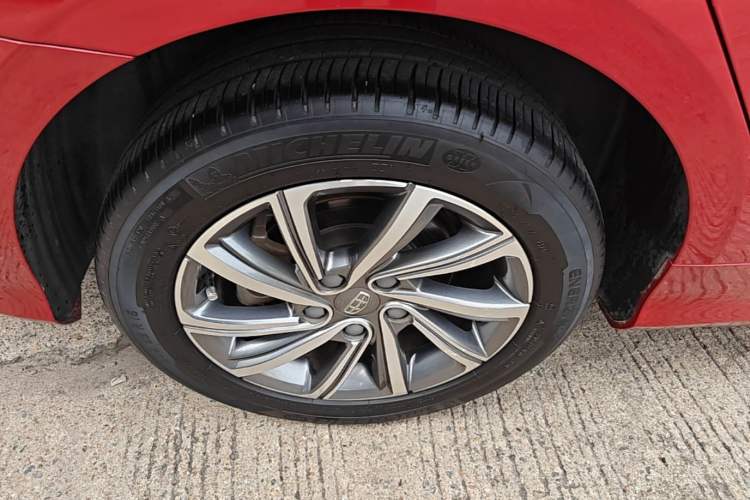 Used Geely Auto Binray 2018 14T CVT Colorful Edition Right Rear Wheel Hub