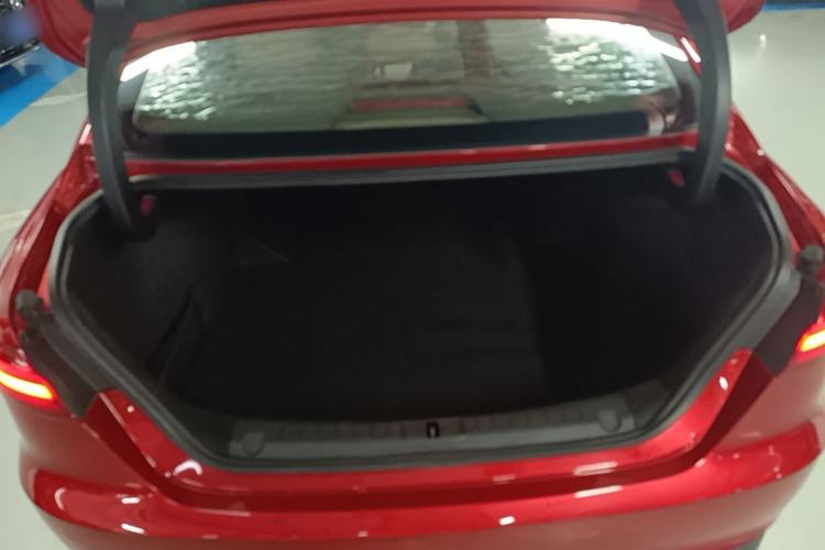 Used Geely Auto Binray 2018 14T CVT Binyi Edition Trunk
