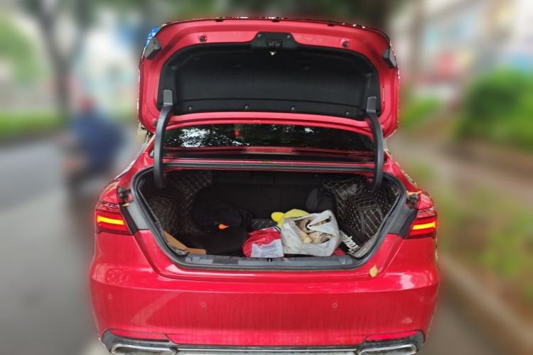 Used Geely Auto Binray 2018 14T CVT Binyi Edition Trunk