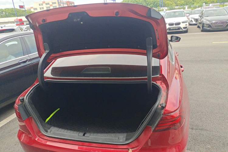 Used Geely Auto Binray 2018 14T CVT Binyi Edition Trunk