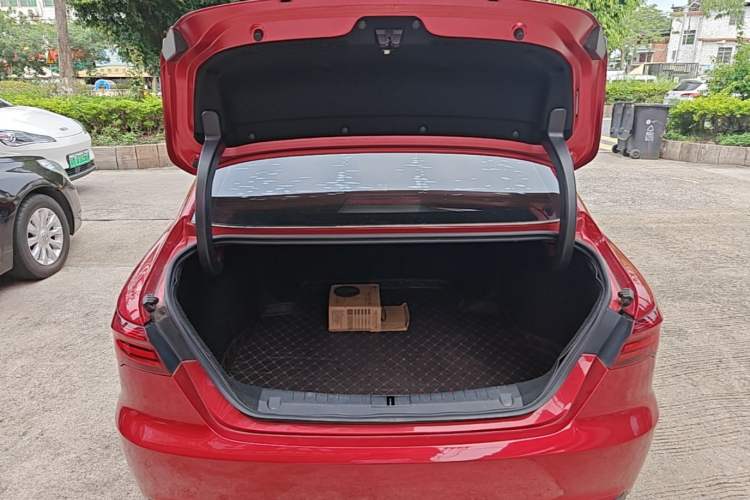 Used Geely Auto Binray 2018 14T CVT Colorful Edition Trunk