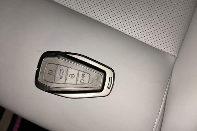 Used Geely Auto Binray 2018 14T CVT Binyi Edition Vehicle Key