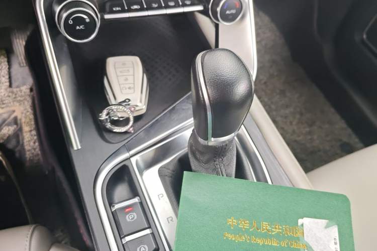 Used Geely Auto Binray 2018 14T CVT Binyi Edition Gear Lever