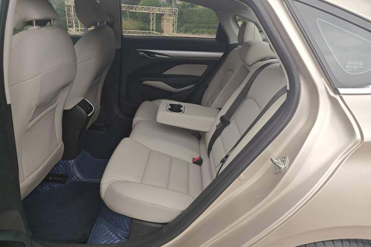 Used Geely Auto Binray 2018 14T Manual Binzhi Edition Interior 4
