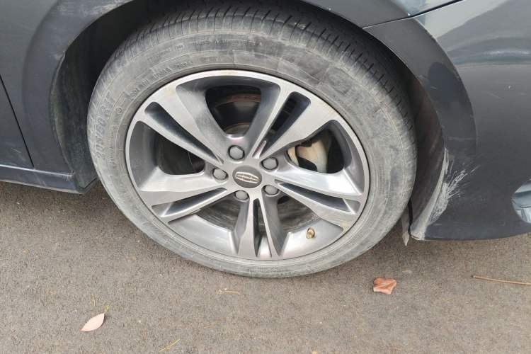 Used Geely Auto Binray 2018 14T CVT Binyi Edition Right Front Wheel Hub
