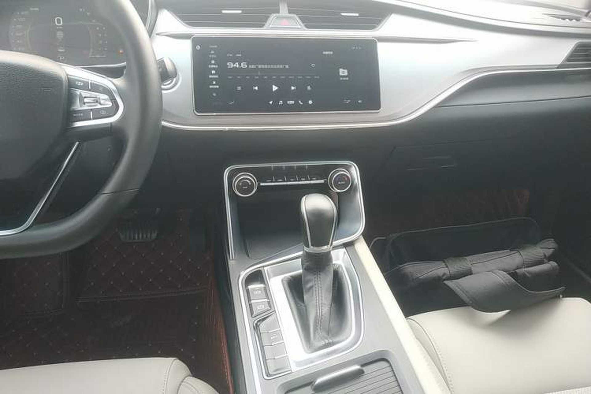 Used Geely Auto Binray 2018 14T CVT Binyi Edition Audio And AC Panel