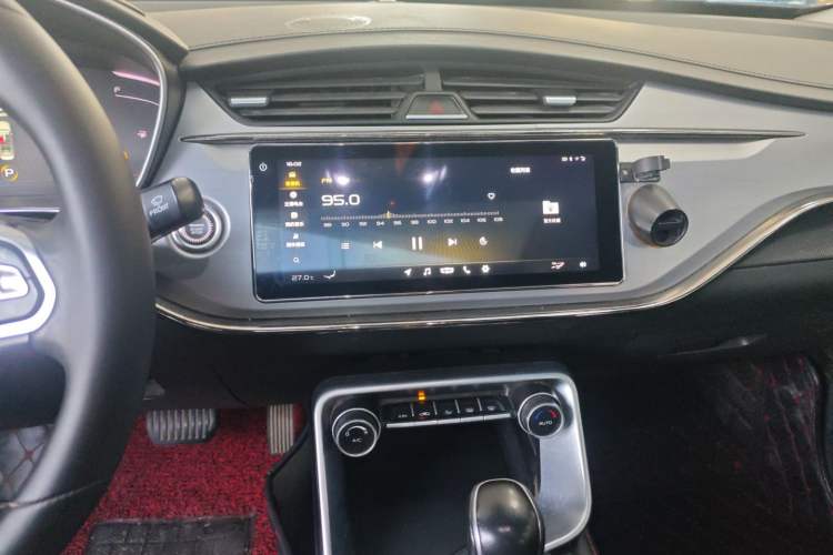 Used Geely Auto Binray 2018 14T CVT Binyi Edition Audio And AC Panel