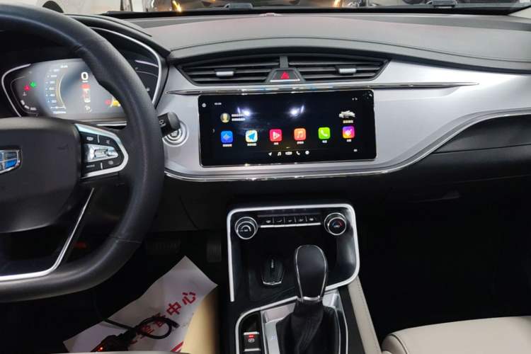 Used Geely Auto Binray 2018 14T CVT Colorful Edition Audio And AC Panel