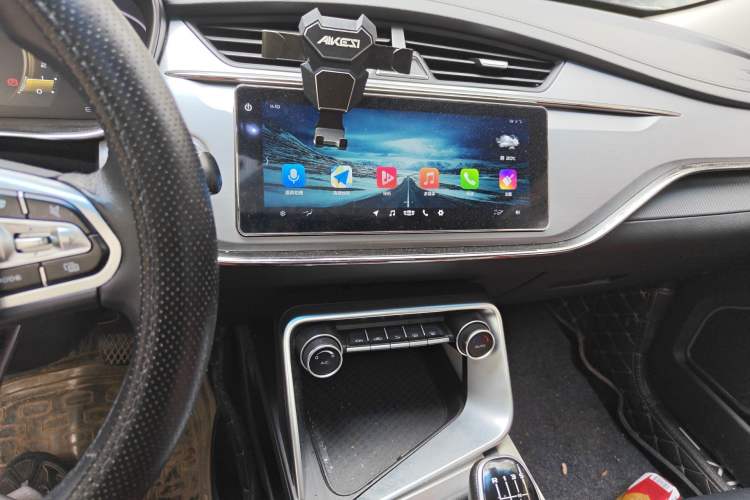Used Geely Auto Binray 2018 14T Manual Binzhi Edition Audio And AC Panel