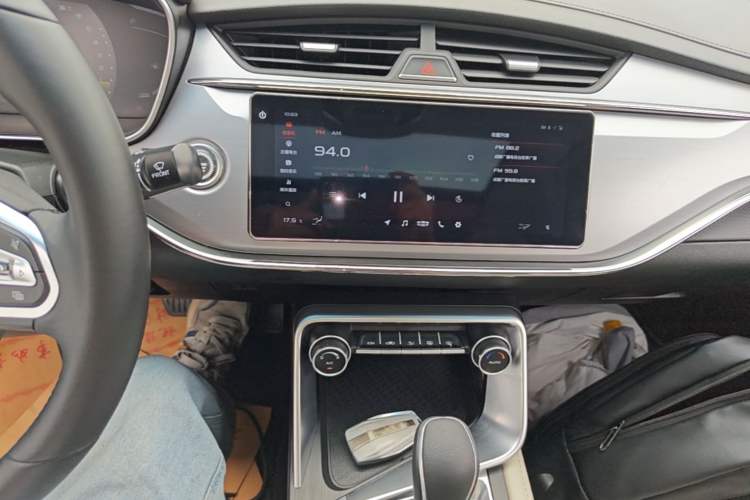 Used Geely Auto Binray 2018 14T CVT Binyi Edition Audio And AC Panel