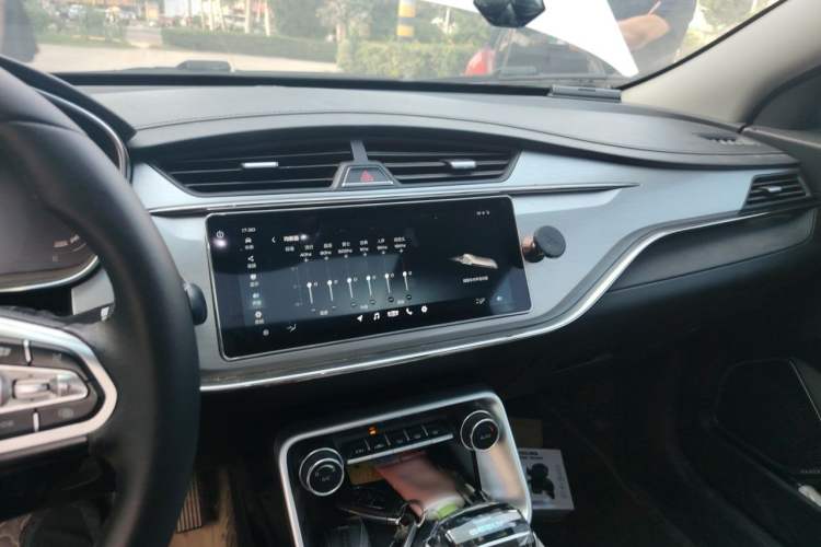 Used Geely Auto Binray 2018 200T DCT Binyi Edition Audio And AC Panel