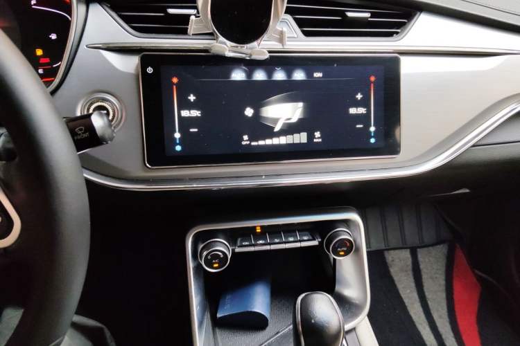 Used Geely Auto Binray 2018 14T CVT Binyi Edition Audio And AC Panel