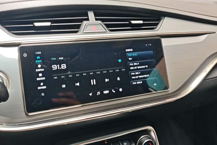 Used Geely Auto Binray 2018 14T CVT Colorful Edition Audio And AC Panel