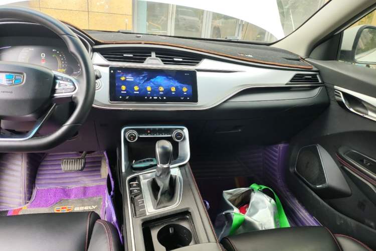 Used Geely Auto Binray 2018 14T CVT Binyi Edition Audio And AC Panel