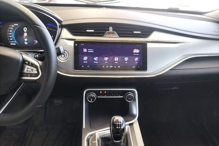Used Geely Auto Binray 2018 14T Manual Binzhi Edition Audio And AC Panel