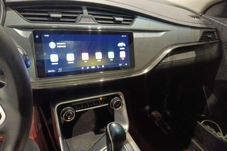 Used Geely Auto Binray 2018 14T CVT Binyi Edition Audio And AC Panel