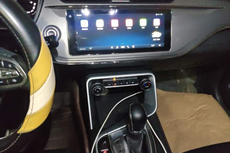 Used Geely Auto Binray 2018 14T CVT Binyi Edition Audio And AC Panel