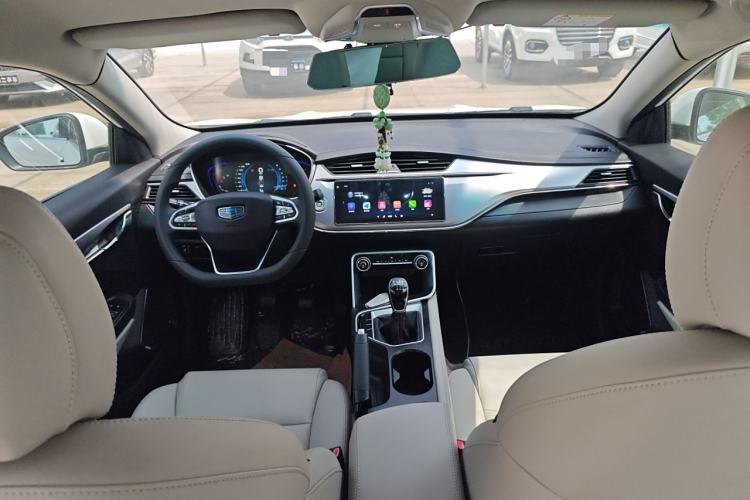 Used Geely Auto Binray 2018 14T Manual Colorful Edition Center Console