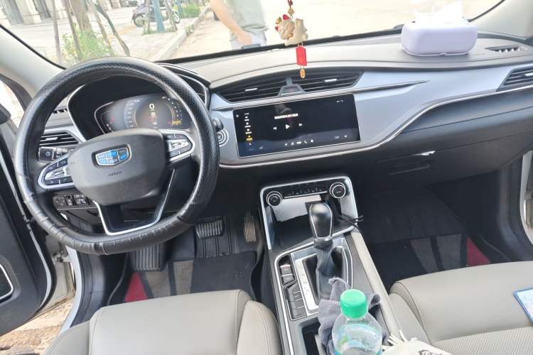 Used Geely Auto Binray 2018 14T CVT Binyi Edition Center Console