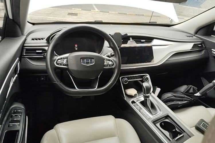 Used Geely Auto Binray 2018 14T CVT Binyi Edition Center Console