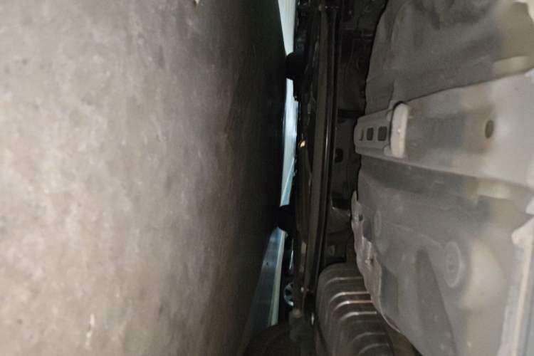 Used Geely Auto Binray 2018 14T CVT Binyi Edition Chassis Rear
