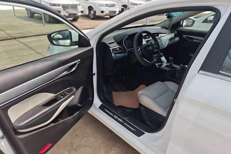 Used Geely Auto Binray 2018 14T Manual Colorful Edition Driver Seat