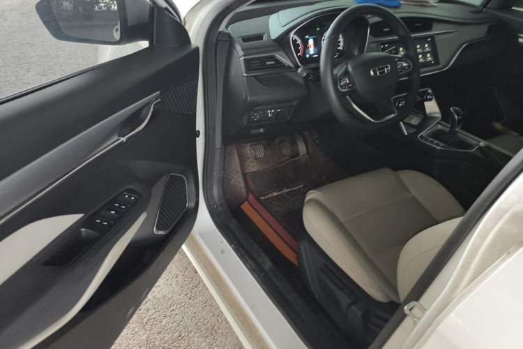 Used Geely Auto Binray 2018 14T Manual Binshang Edition Driver Seat