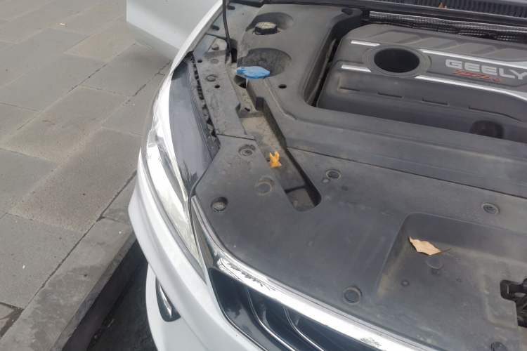 Used Geely Auto Binray 2018 14T CVT Binyi Edition Engine Bay Right