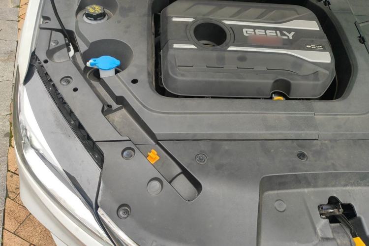 Used Geely Auto Binray 2018 14T CVT Binyi Edition Engine Bay Right