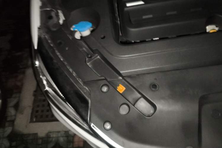 Used Geely Auto Binray 2018 14T CVT Binyi Edition Engine Bay Right