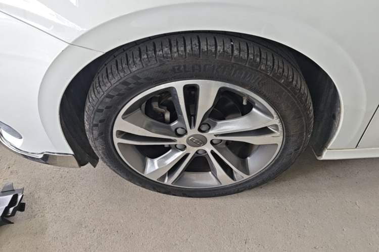Used Geely Auto Binray 2018 14T CVT Binyi Edition Exterior 4