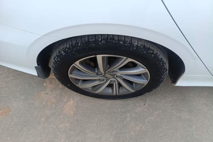Used Geely Auto Binray 2018 14T CVT Colorful Edition Exterior 5