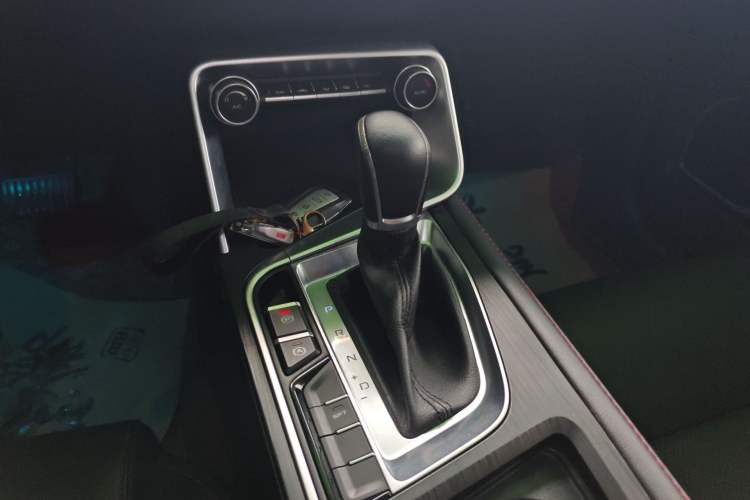 Used Geely Auto Binray 2018 14T CVT Binyi Edition Gear Lever