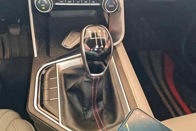Used Geely Auto Binray 2018 14T Manual Binzhi Edition Gear Lever