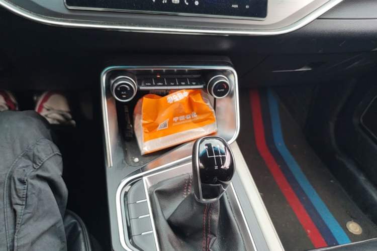 Used Geely Auto Binray 2018 14T Manual Binzhi Edition Gear Lever