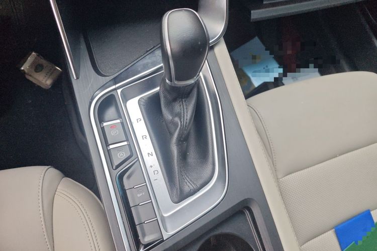 Used Geely Auto Binray 2018 14T CVT Colorful Edition Gear Lever