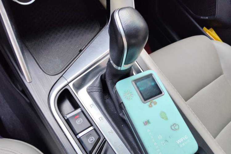 Used Geely Auto Binray 2018 14T CVT Binyi Edition Gear Lever