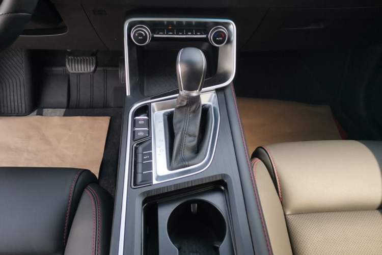Used Geely Auto Binray 2018 14T CVT Binyi Edition Gear Lever