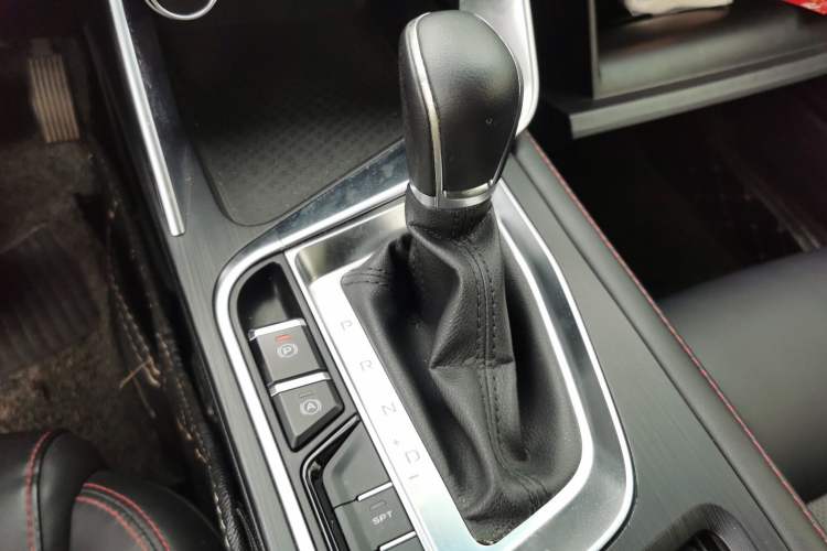 Used Geely Auto Binray 2018 14T CVT Binyi Edition Gear Lever