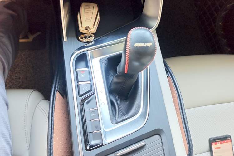 Used Geely Auto Binray 2018 14T CVT Binyi Edition Gear Lever