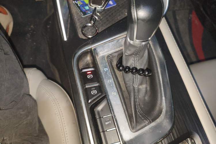 Used Geely Auto Binray 2018 14T CVT Binyi Edition Gear Lever