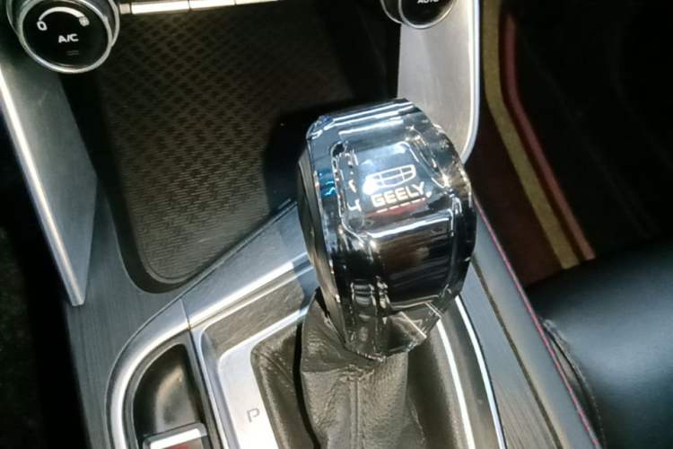 Used Geely Auto Binray 2018 14T CVT Binyi Edition Gear Lever