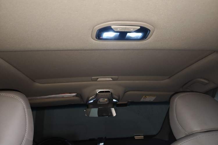 Used Geely Auto Binray 2018 14T Manual Binzhi Edition Headliner