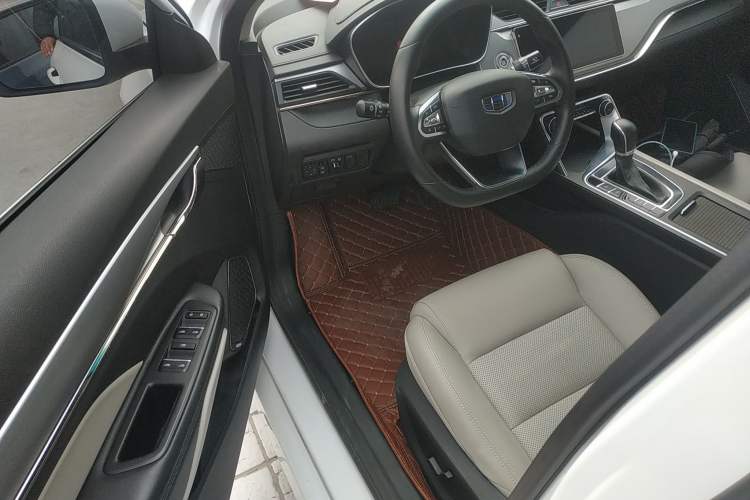 Used Geely Auto Binray 2018 14T CVT Binyi Edition Interior 3