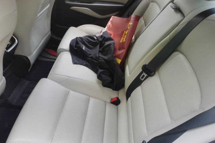 Used Geely Auto Binray 2018 14T CVT Binyi Edition Interior 4