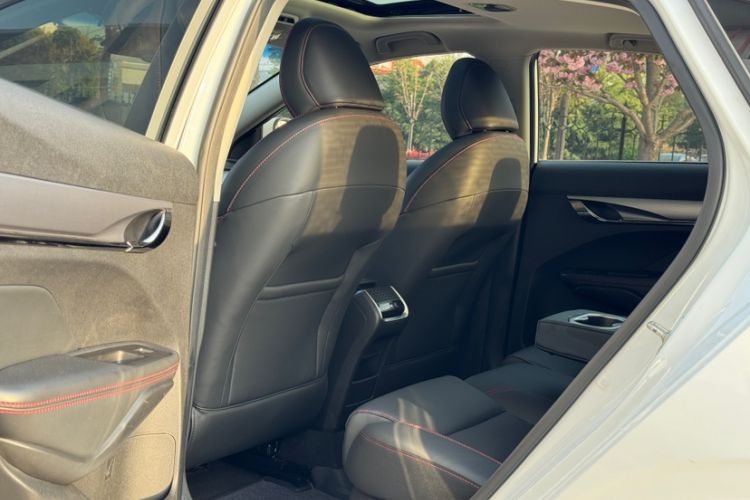 Used Geely Auto Binray 2018 14T CVT Binyi Edition Interior 4