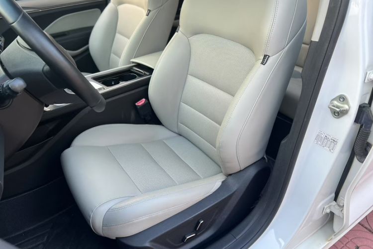 Used Geely Auto Binray 2018 14T CVT Binyi Edition Interior 4