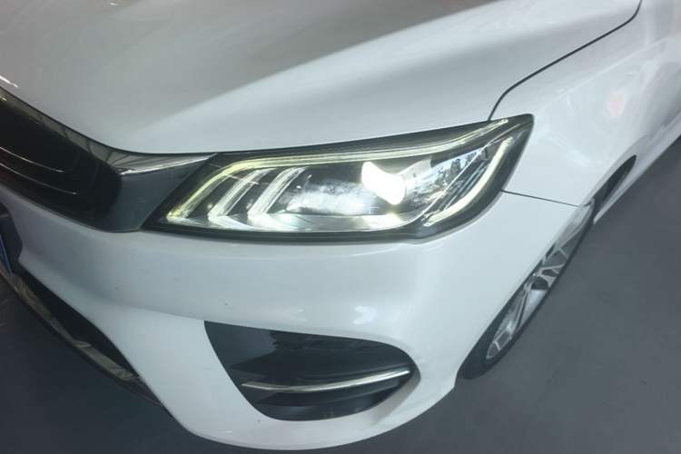 Used Geely Auto Binray 2018 14T CVT Binyi Edition Left Front Headlight