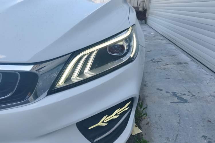 Used Geely Auto Binray 2018 14T CVT Binyi Edition Left Front Headlight
